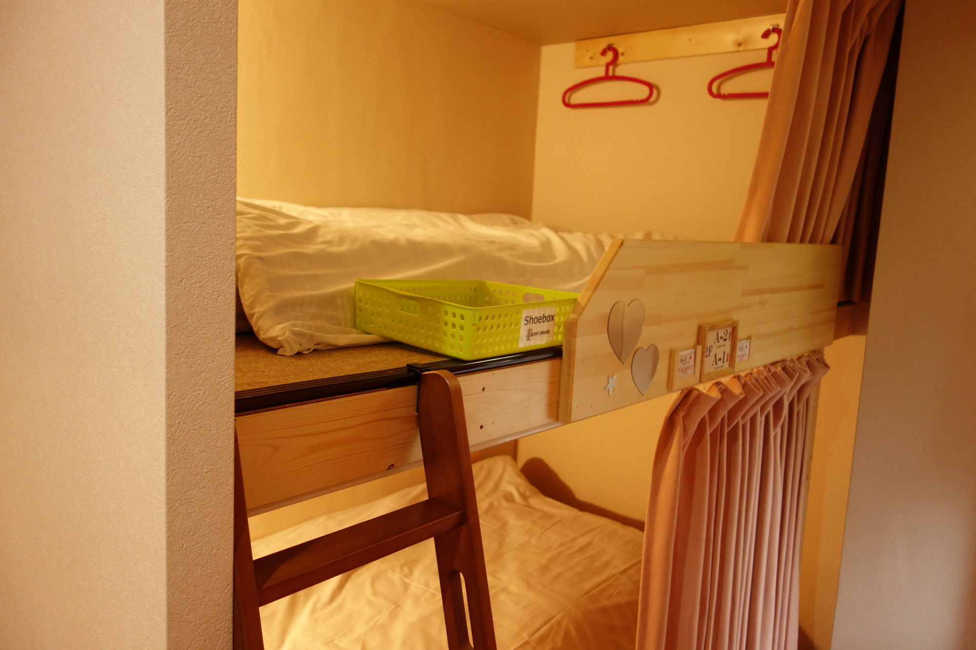 Kens House Hotel Осака Екстериор снимка